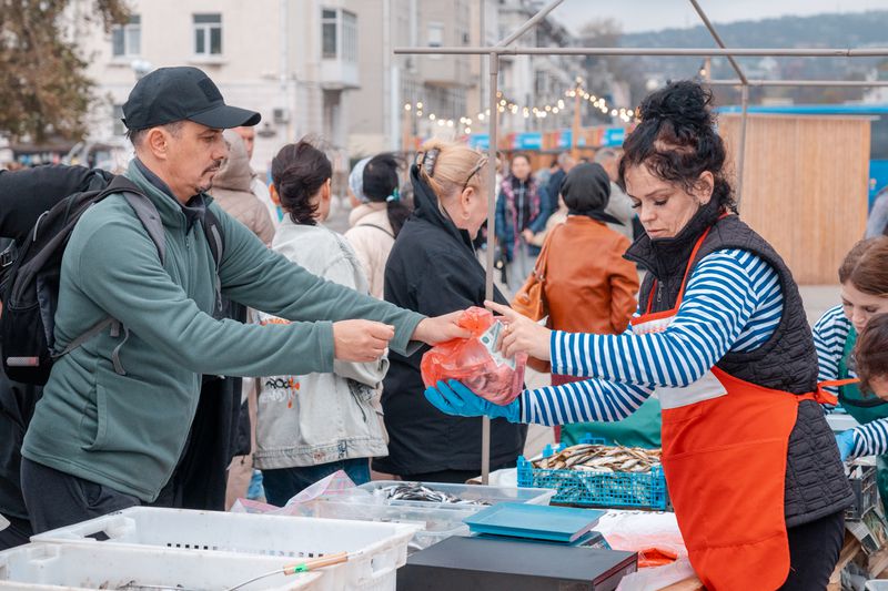 В Новороссийске на фестивале «Хамса» продали почти 11 тонн рыбы