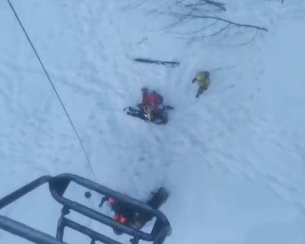 В Сочи спасатели поднимали вертолет, чтобы помочь мужчине с травмой ноги