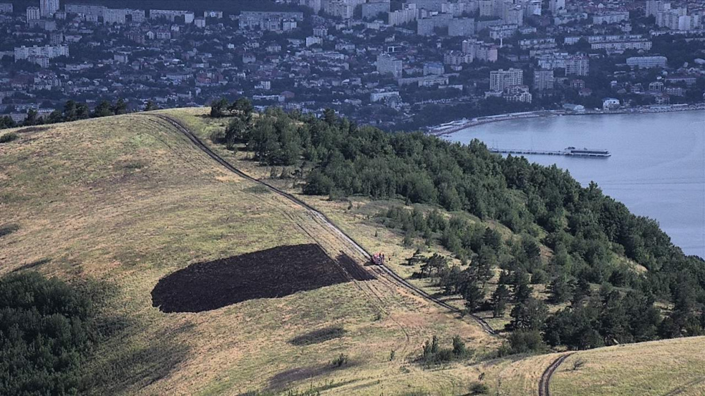 Пожар в горах у Геленджика самоликвидировался