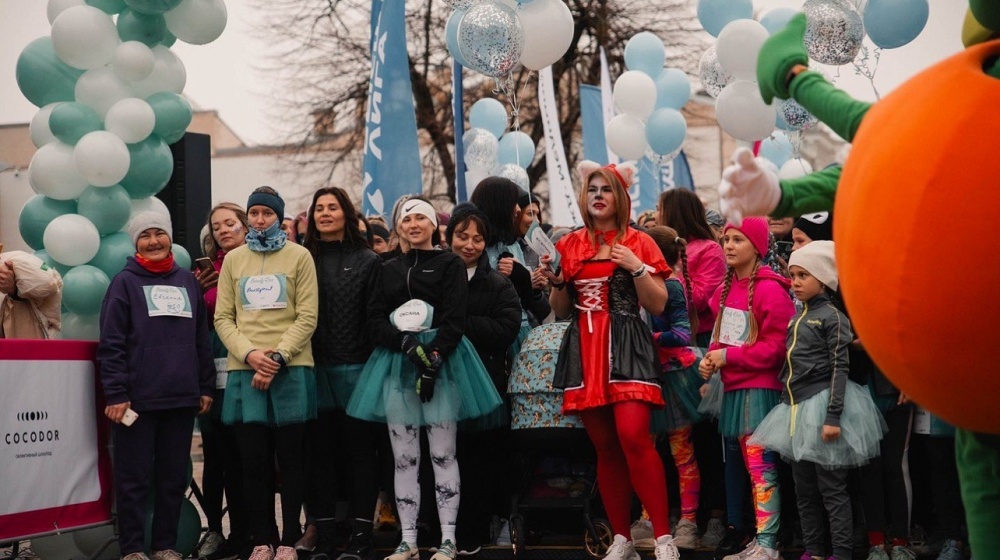 Самой взрослой участницей женского забега в Краснодаре стала 70-летняя пенсионерка