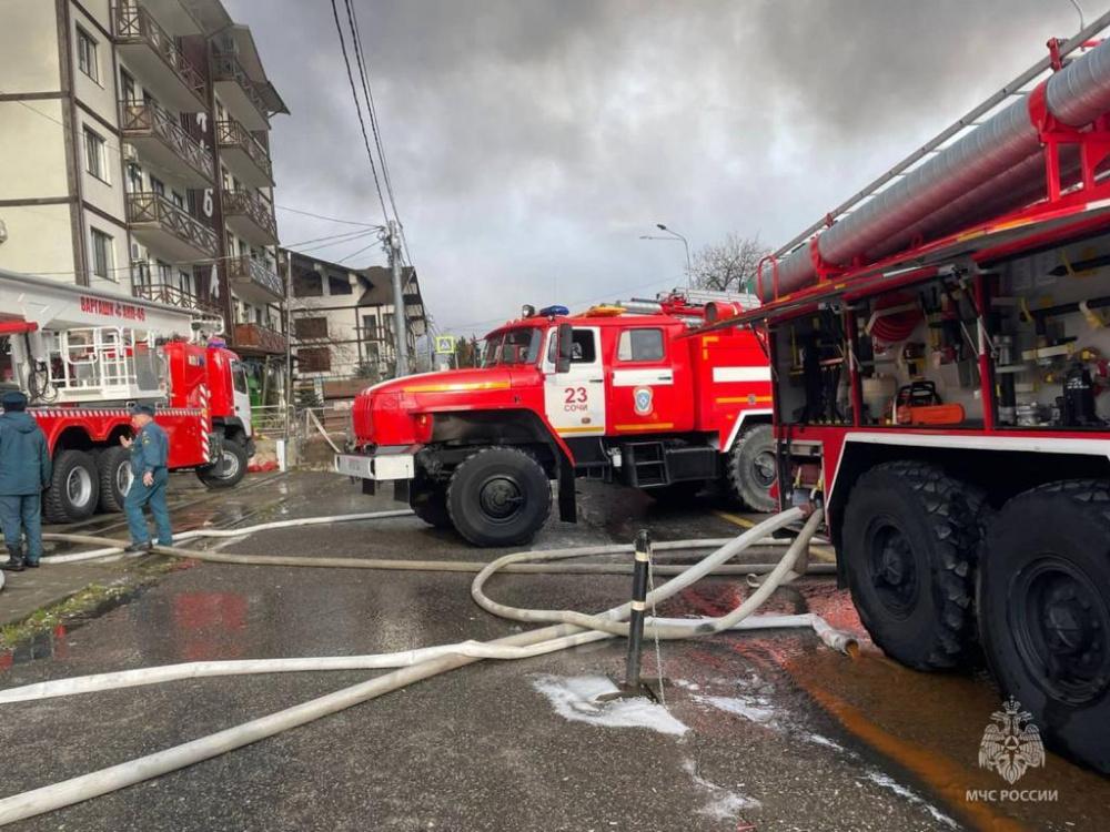 Пожар на площади 300 «квадратов» произошел в жилом доме в Сочи