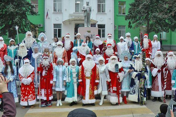 Парад Дедов Морозов 2019 в Усть-Лабинске