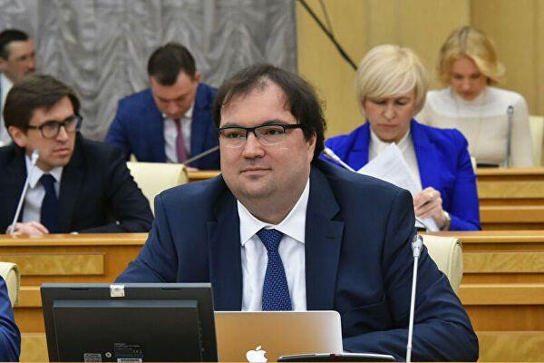 Министр цифрового развития, связи и массовых коммуникаций Максут Шадаев