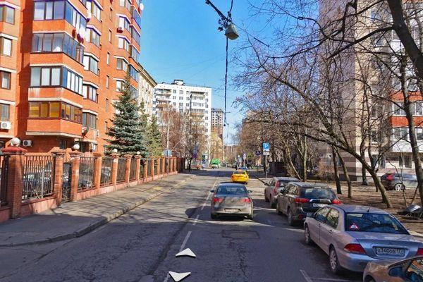 На этой улице расположен дом, в которой Вениамин Кондратьев получил элитную квартиру
