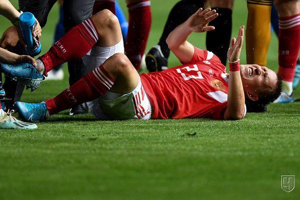 Защитник Сергей Петров получил травму в игре с Кипром 