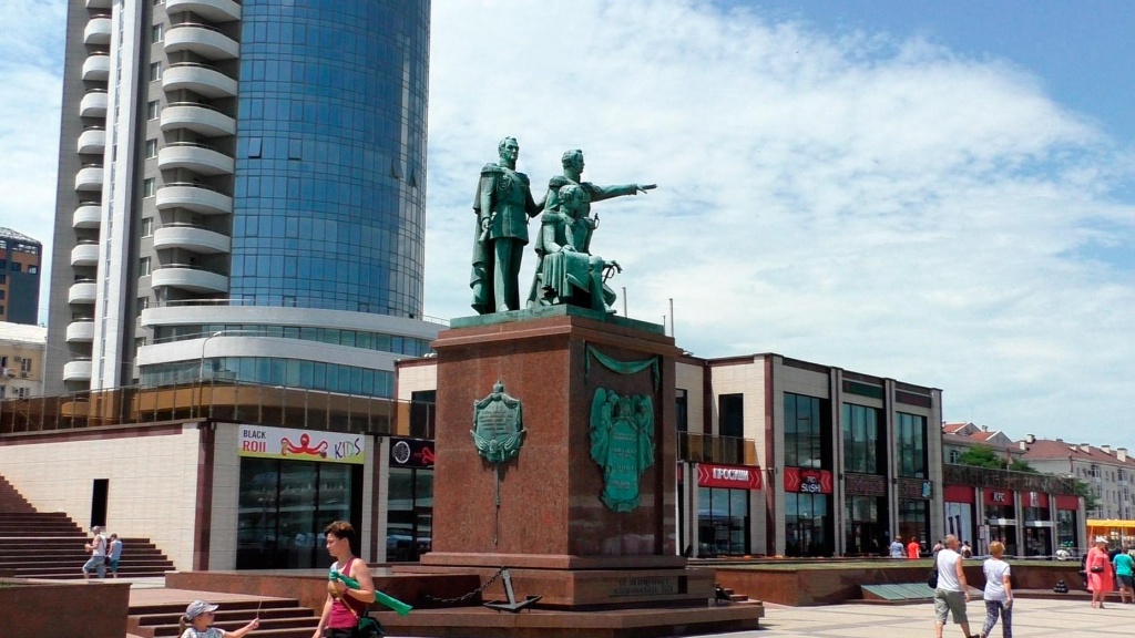 памятник отцам-основателям Новороссийска