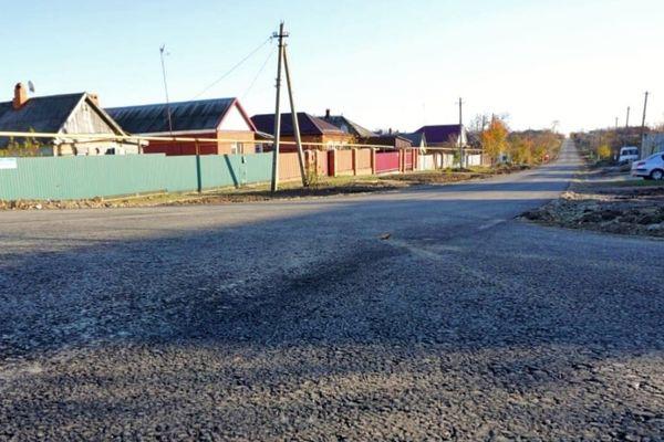 Капитальный ремонт дороги продолжается в Кореновске