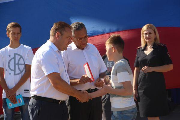 vruchenie-pasportov-tbilisskaya.jpg vruchenie-pasportov-tbilisskaya.jpg