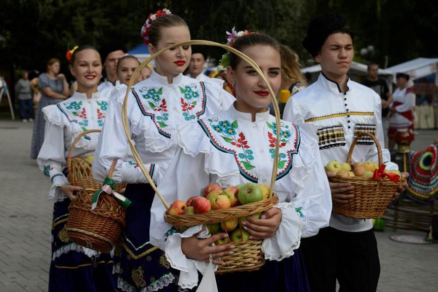 yarmarka-yablochnii-spas-kuban.jpg