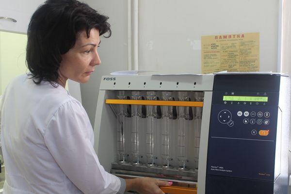 laborant-novoe-oborudovanie-nekrasovskaya.JPG