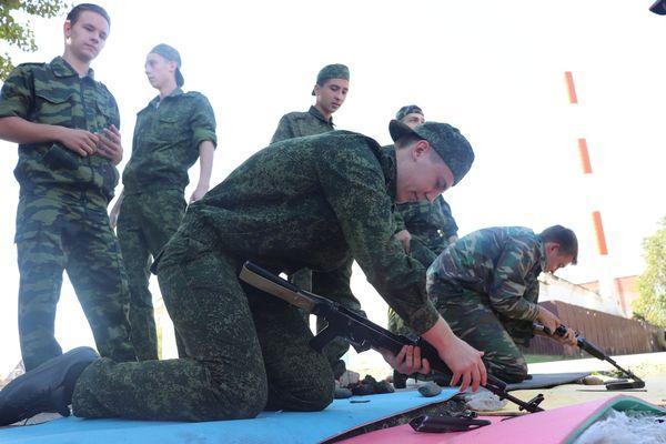 razbirayut-avtomat-shkolniki-novokubansk.jpg razbirayut-avtomat-shkolniki-novokubansk.jpg