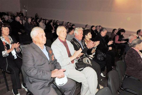 Празднование годовщины основания комсомола в Усть-Лабинске