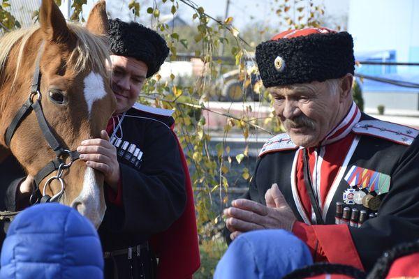 Опытные представители казачества