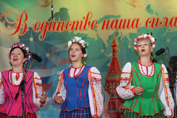 Выступление вокального ансамбля