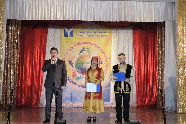Сергей Выскубов выступает со вступительным словом