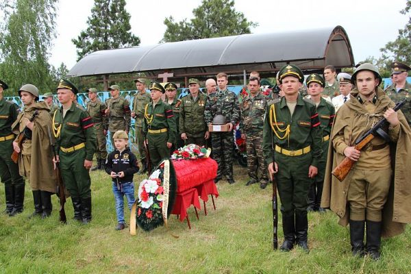 Торжественное захоронение в ст. Некрасовской Торжественное захоронение в ст. Некрасовской