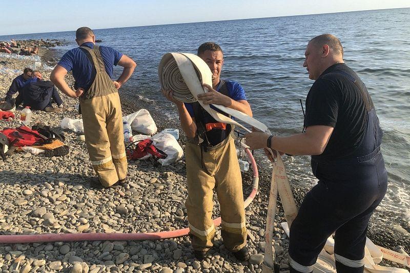 Горит Утриш: пожар в реликтовом лесу под Анапой продолжается вторые сутки