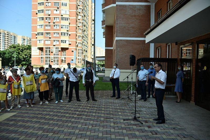 Как обманутые дольщики счастливыми новоселами стали