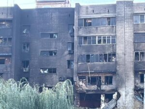 В Ейске жильцов не разрушенного из-за падения самолета подъезда тоже отселят