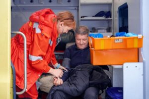 Число обращений в больницы Краснодара из-за снегопада и холода выросло на 15%