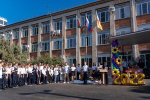 На окнах российских школ появятся решетки