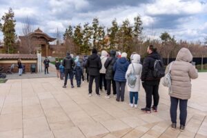 Гости парка «Краснодар» заняли очередь в Японский сад с пяти утра