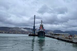 Власти Новороссийска рассказали, когда восстановят детскую площадку, демонтированную для съемок фильма