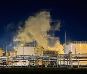 Нефтеперерабатывающий завод под Краснодаром атакован беспилотником