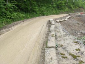 В Туапсинском районе оползень разрушил участок автодороги