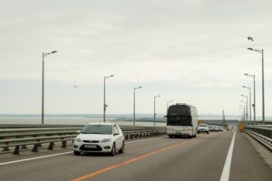 Пробка у Крымского моста со стороны Кубани сократилась до километра