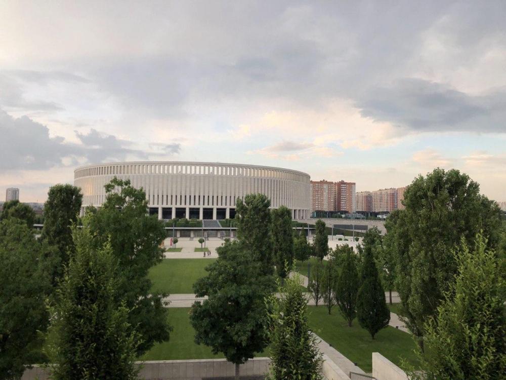 Полиция ищет женщину, гулявшую голышом по парку «Краснодар»