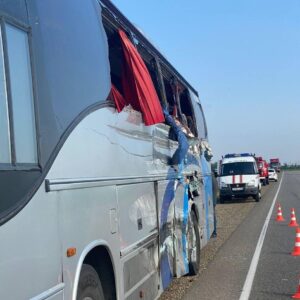 МВД: число жертв в ДТП с пассажирским автобусом и зерновозом на Кубани выросло до трех