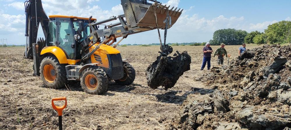 На Кубани перезахоронили останки 46 солдат и подняли из земли фрагменты ИЛ-2