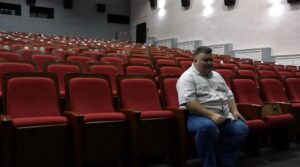 В Красноярском Доме кино запустили показы для слепых