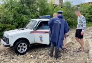В Туапсинском районе эвакуировали жителей двух затопленных поселков