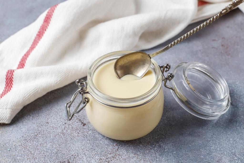 homemade-sweet-condensed-milk.jpg