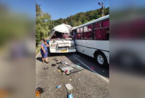 Под Туапсе столкнулись два пассажирских автобуса, пострадали пять человек