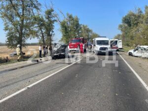 Двое подростков разбились насмерть на угнанном автомобиле в Краснодарском крае