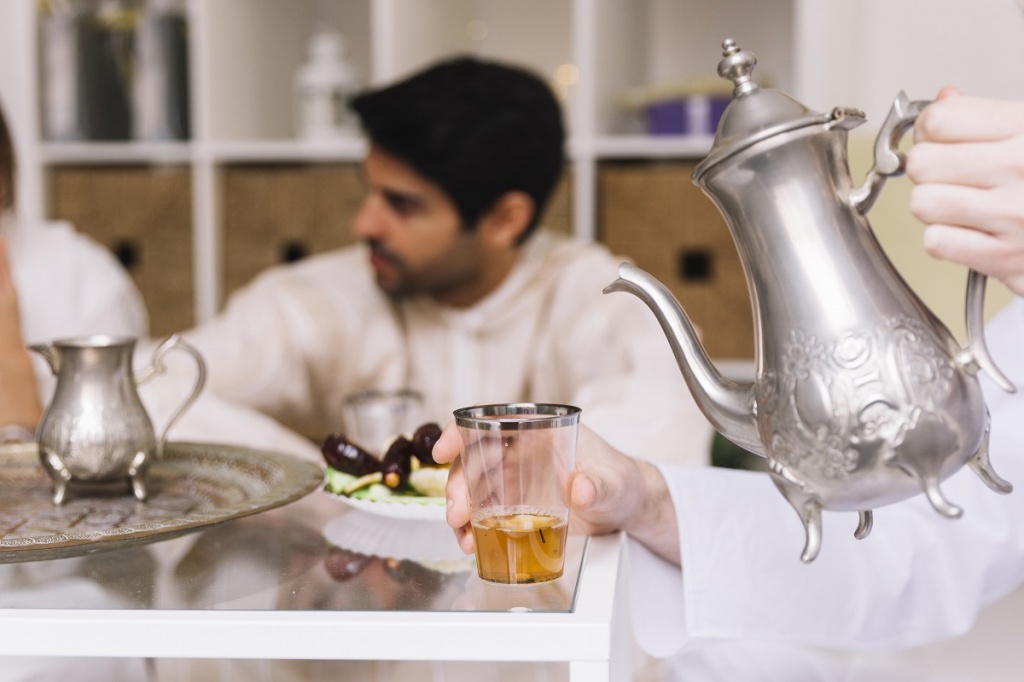 eid-al-fitr-concept-with-tea.jpg