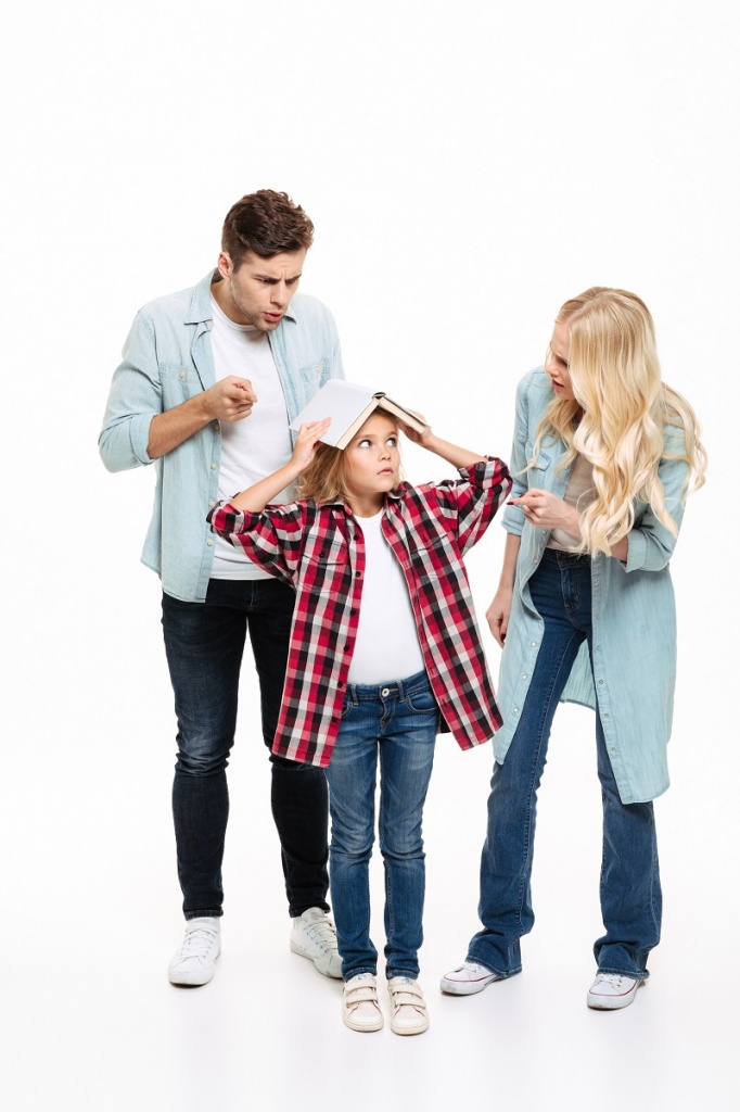 full-length-portrait-family-having-argument.jpg full-length-portrait-family-having-argument.jpg