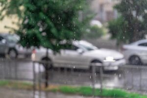 На Кубани из-за непогоды объявили штормовое предупреждение