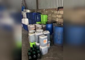 Житель Темрюка наладил производство паленого алкоголя