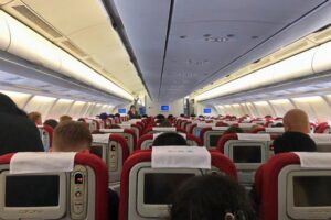Самолет с пассажирами на борту задержали в Сочи на четыре часа