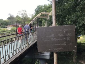 «Это нонсенс!»: суд Горячего Ключа признал перекрытие частного моста незаконным