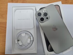 В аэропорту Сочи у пассажира из Дубая изъяли партию нелегальных iPhone