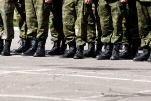 Более тысячи жителей Краснодара отправятся осенью на службу в армию