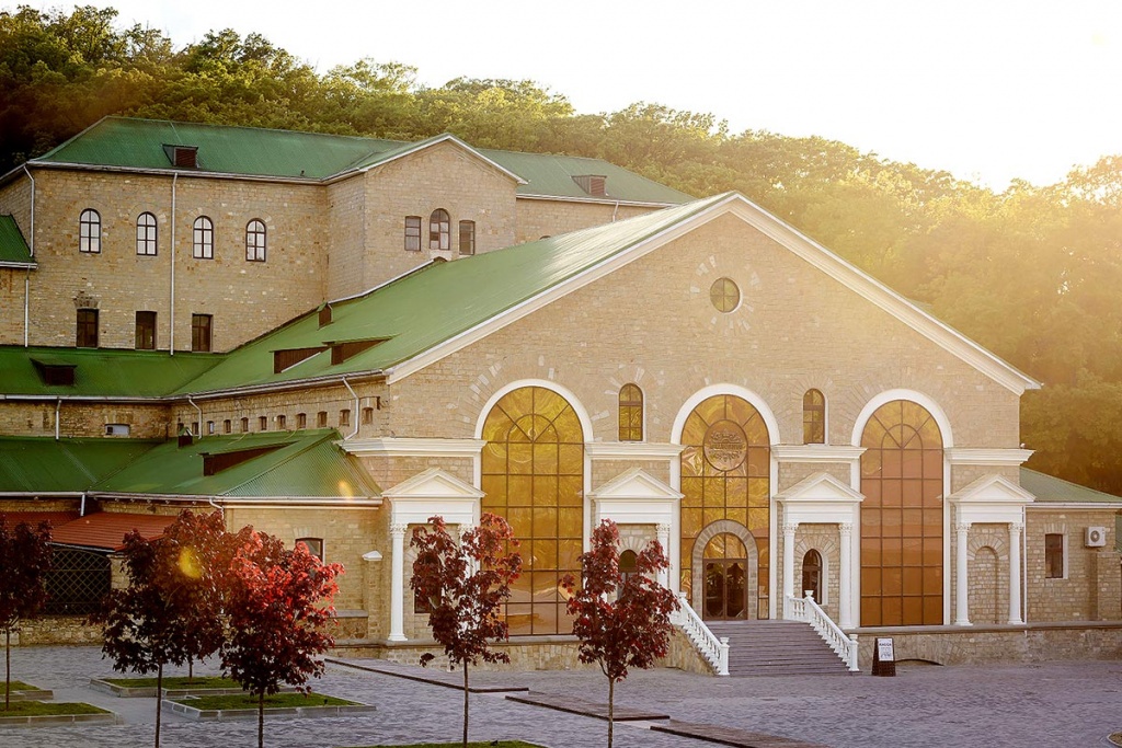 Экскурсии в Абрау-Дюрсо
