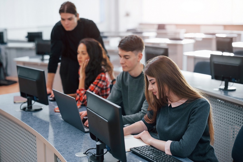 spacious-area-group-young-people-casual-clothes-working-modern-office.jpg spacious-area-group-young-people-casual-clothes-working-modern-office.jpg