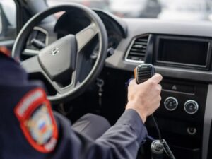 Двое подростков на питбайке попали в аварию в Сочи