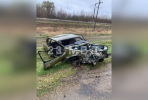 Страшная авария с фурой произошла на мокрой дороге под Усть-Лабинском